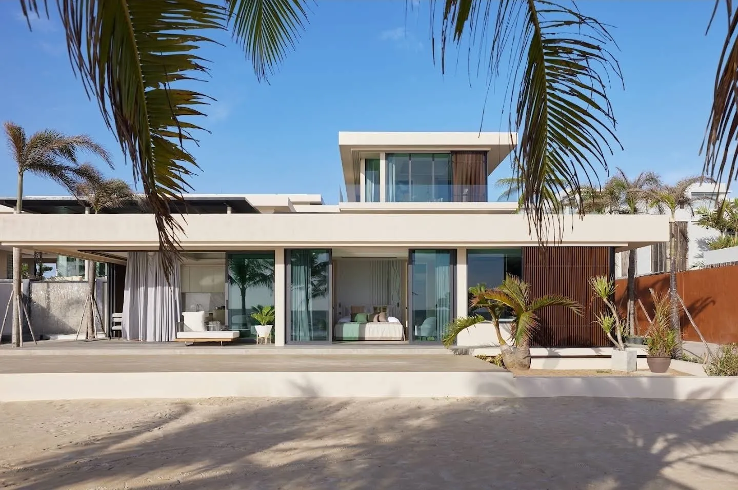 Property image - full photo 4