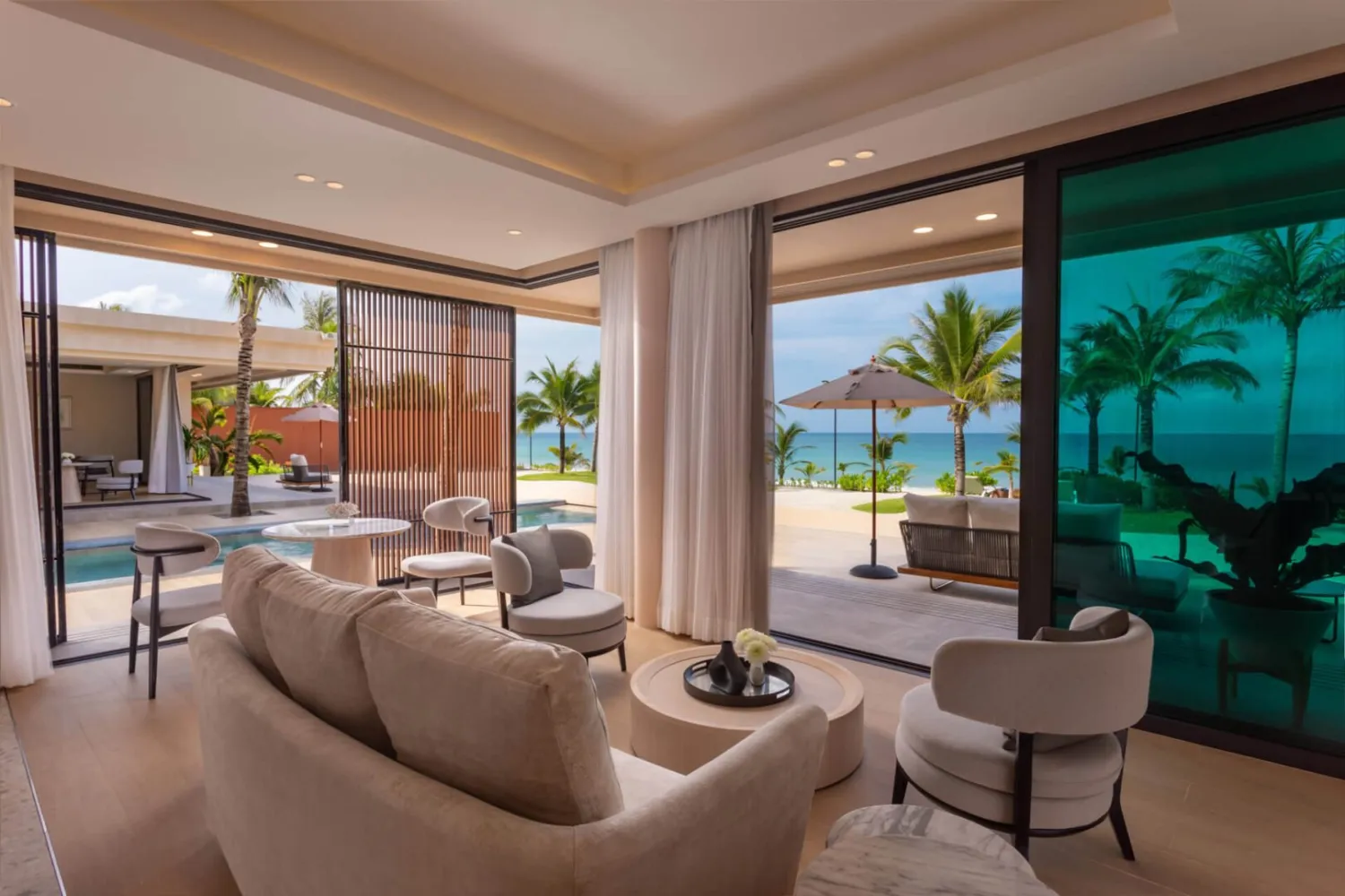 Villa Boonta — Luxury 6-Bedroom Beachfront Estate - full photo 29