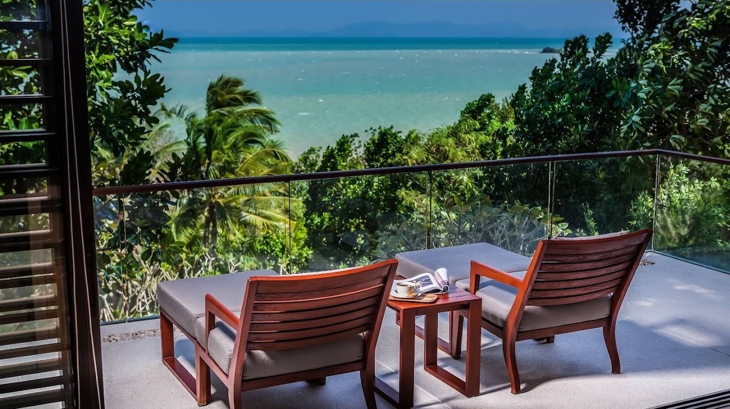 Villa Sawarin — Luxury 10-Bedroom Beachfront Estate - full photo 54