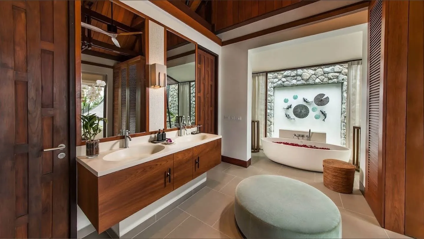 ​Villa Analaya — Luxury 6-Bedroom Beachfront Estate - full photo 36
