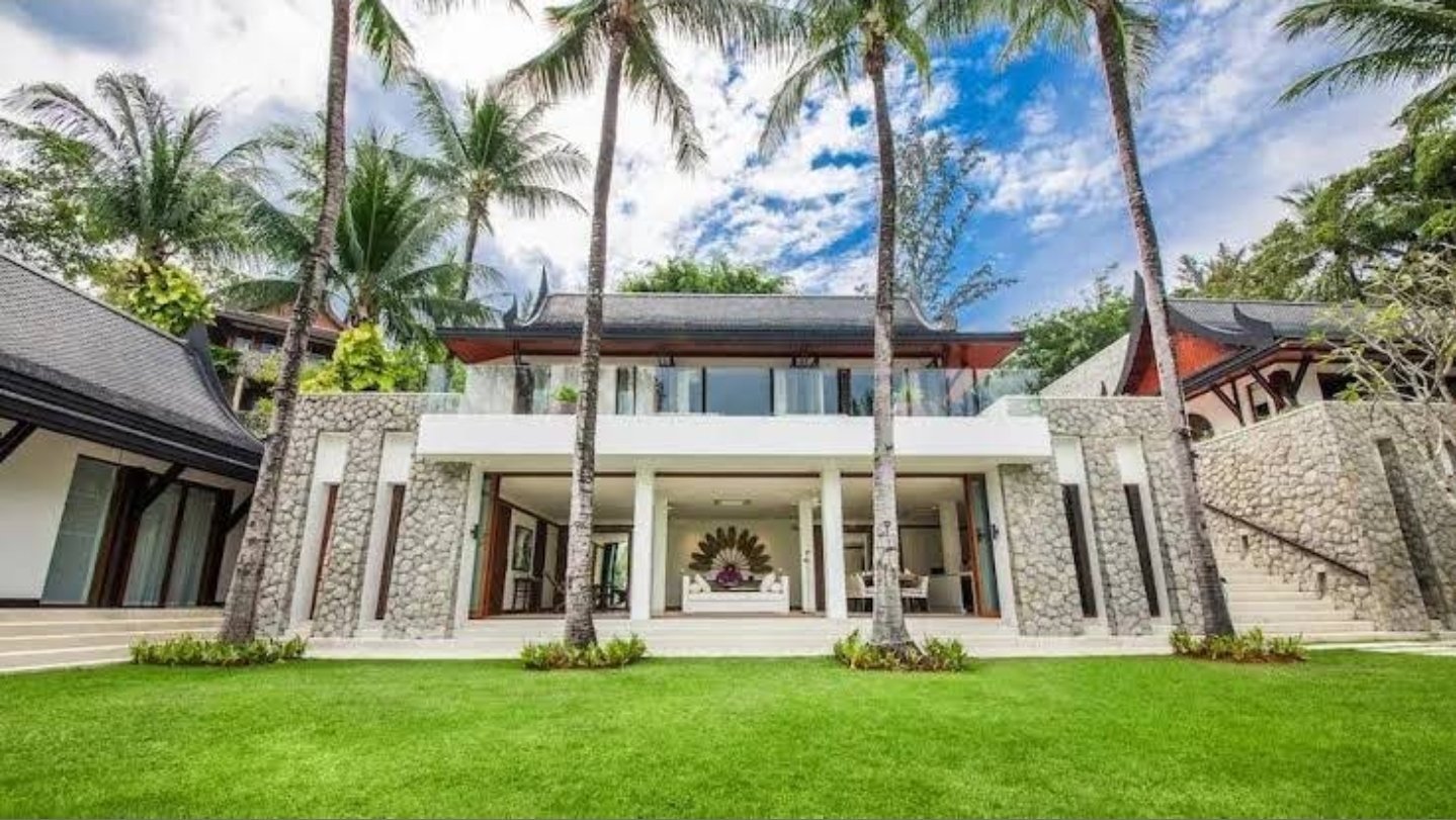 ​Villa Analaya — Luxury 6-Bedroom Beachfront Estate - full photo 3