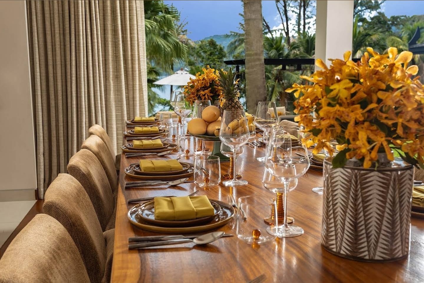 ​Villa Analaya — Luxury 6-Bedroom Beachfront Estate - full photo 23