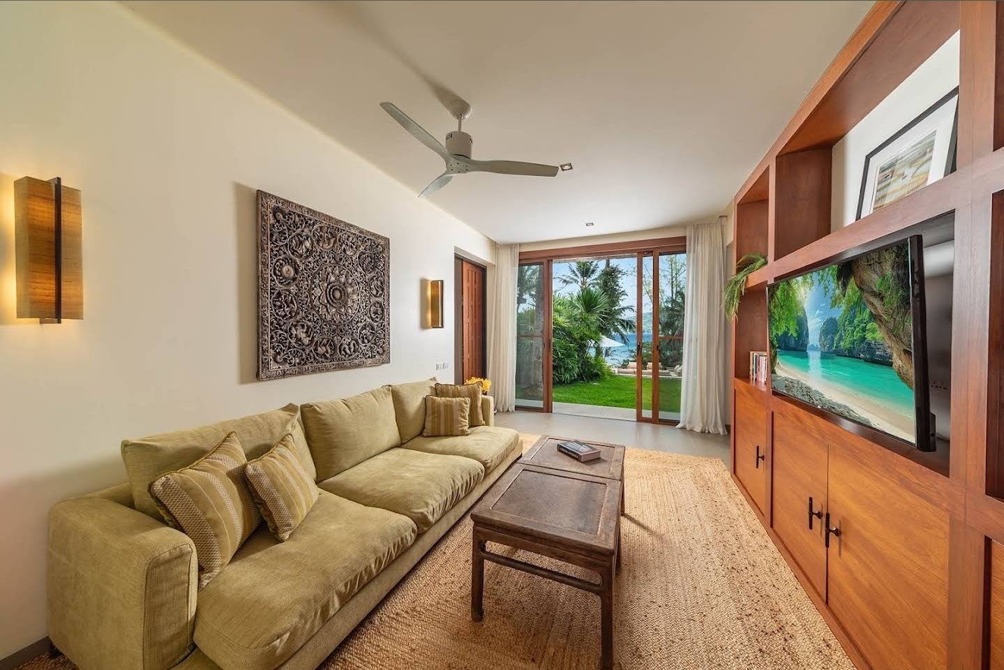 ​Villa Analaya — Luxury 6-Bedroom Beachfront Estate - full photo 15