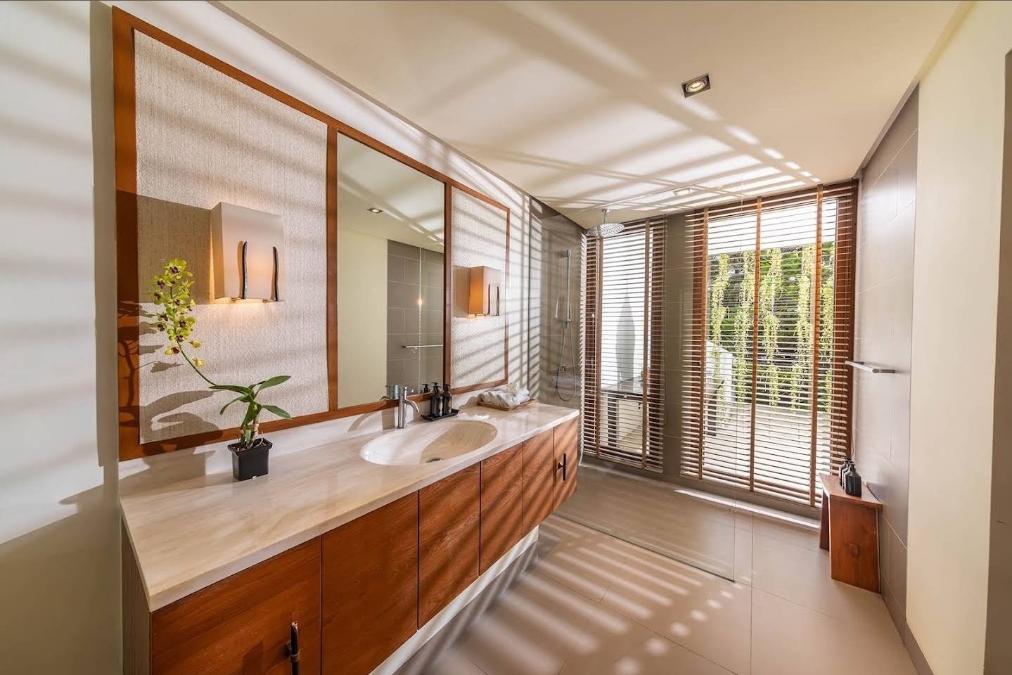 ​Villa Analaya — Luxury 6-Bedroom Beachfront Estate - full photo 38