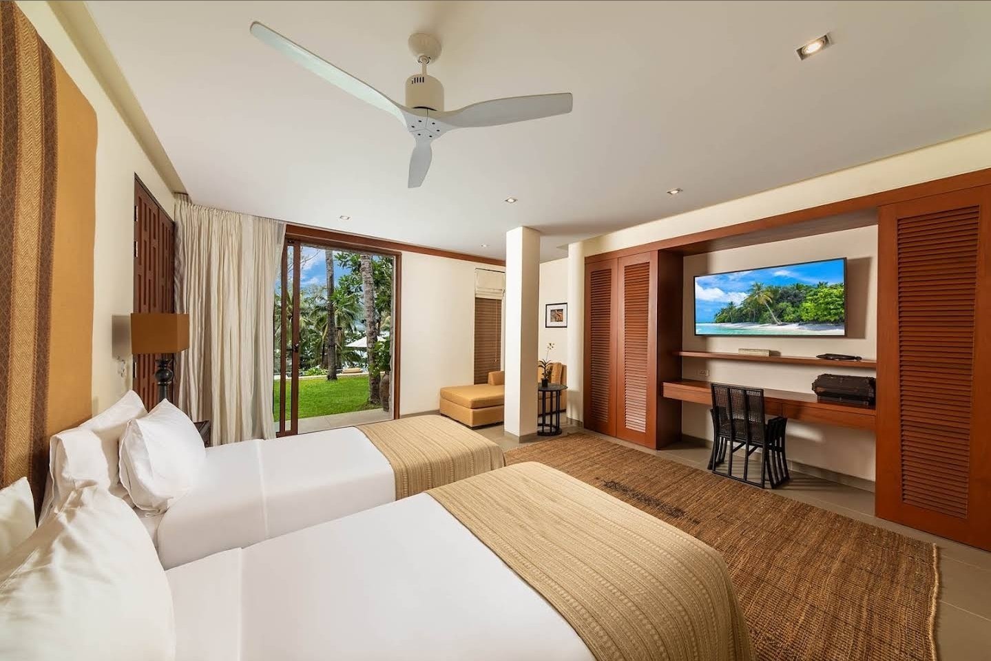 ​Villa Analaya — Luxury 6-Bedroom Beachfront Estate - full photo 31