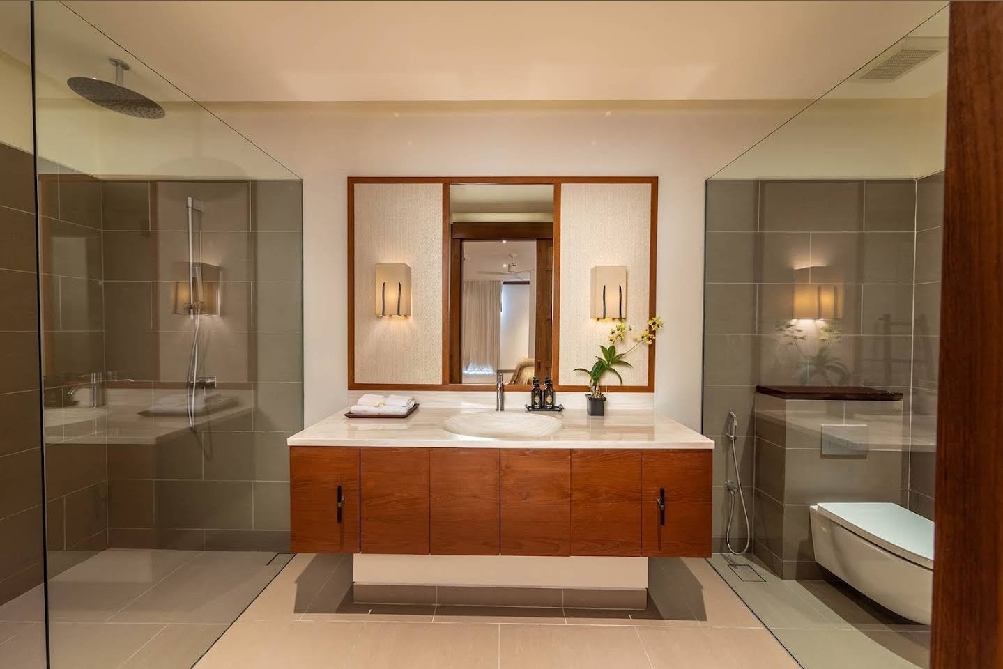 ​Villa Analaya — Luxury 6-Bedroom Beachfront Estate - full photo 40