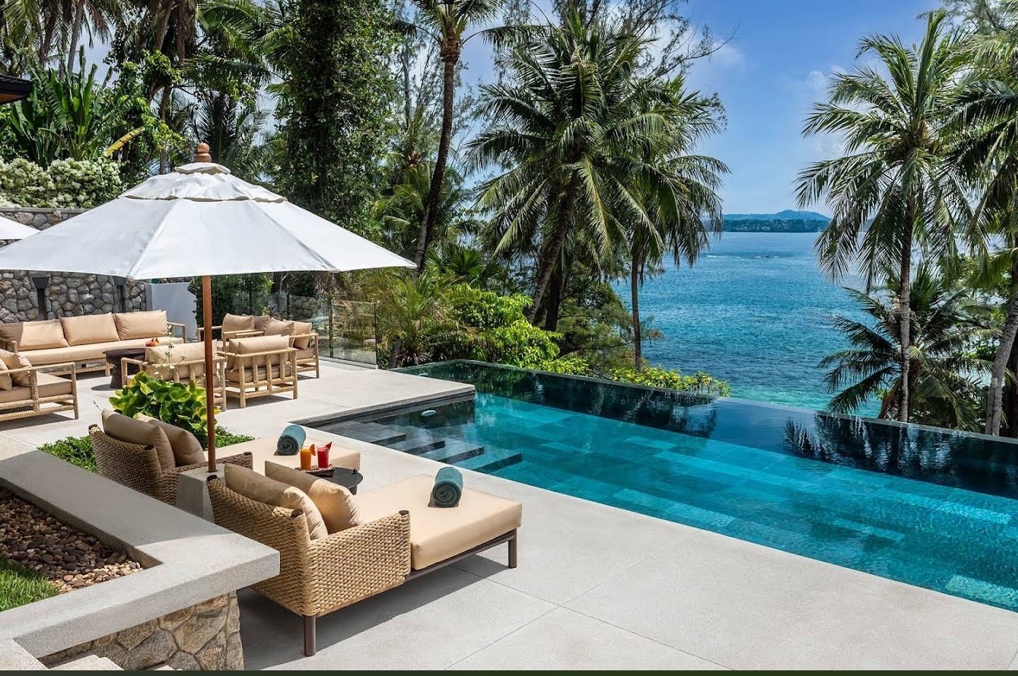 ​Villa Analaya — Luxury 6-Bedroom Beachfront Estate - full photo 11
