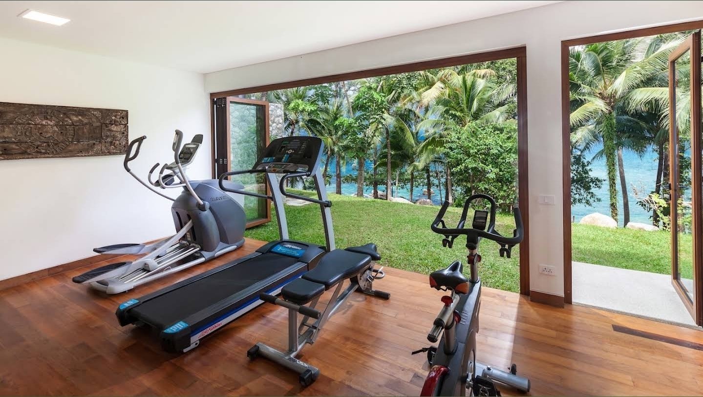 ​Villa Analaya — Luxury 6-Bedroom Beachfront Estate - full photo 49