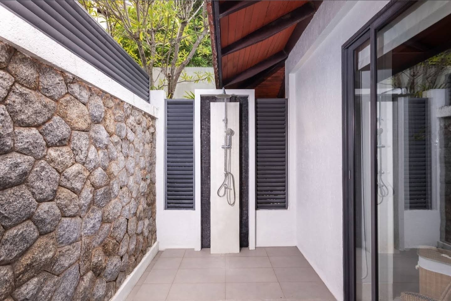 Villa La Prana — Luxury 7-Bedroom Oceanfront Estate - full photo 51