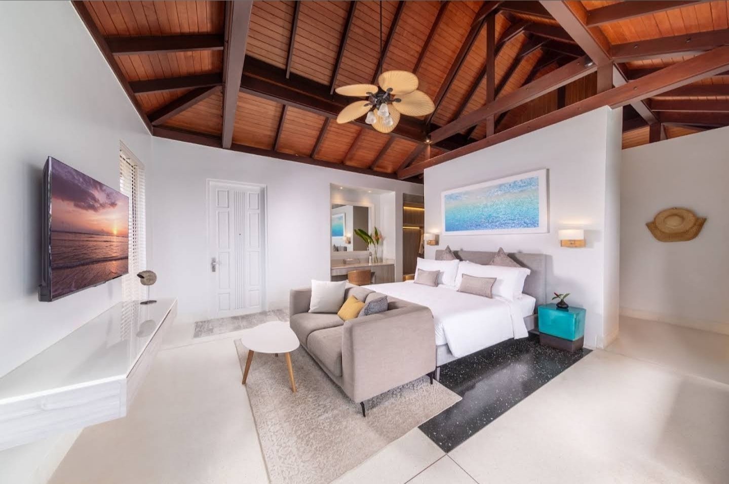 Villa La Prana — Luxury 7-Bedroom Oceanfront Estate - full photo 26