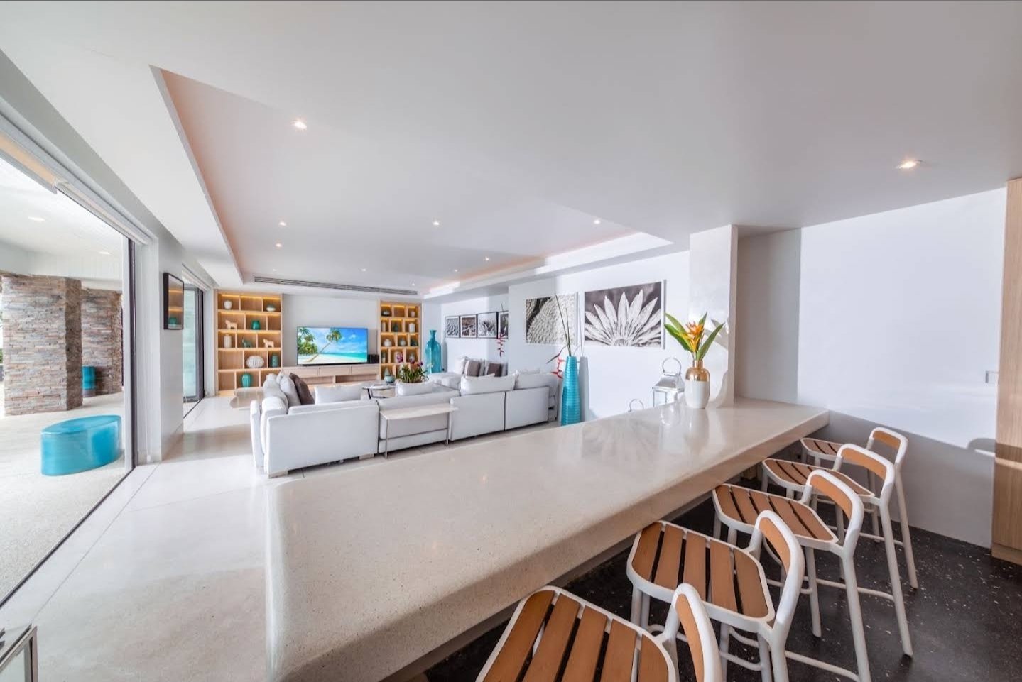 Villa La Prana — Luxury 7-Bedroom Oceanfront Estate - full photo 17