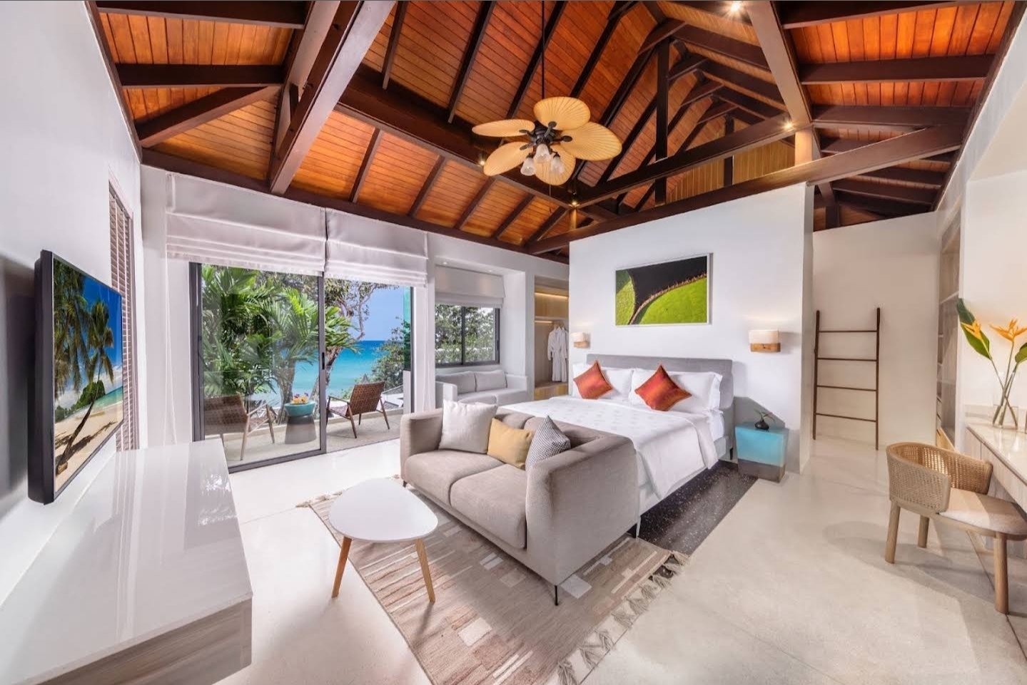 Villa La Prana — Luxury 7-Bedroom Oceanfront Estate - full photo 31