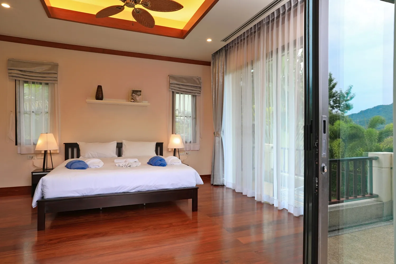 Property image - full photo 28