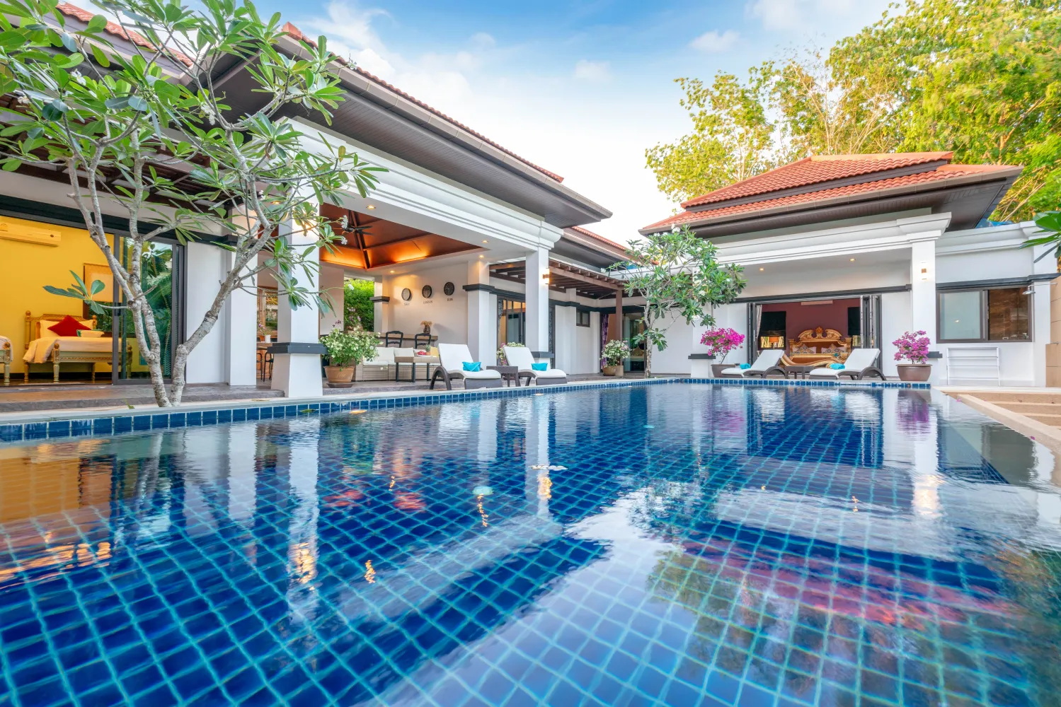 Property image - full photo 3