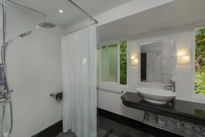Property image - full photo 31