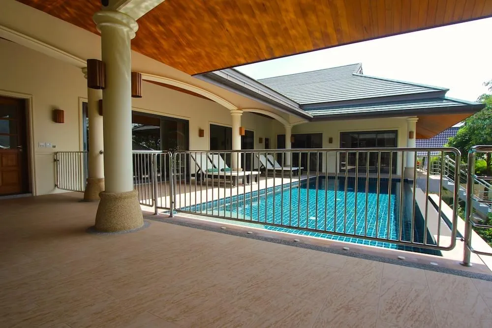 Property image - full photo 31