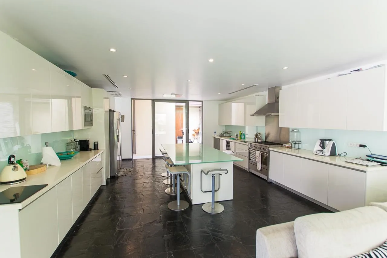 Property image - full photo 16