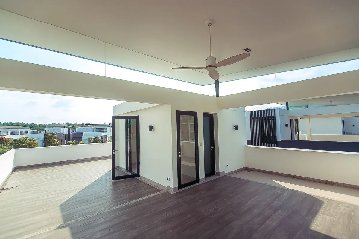 Property image - full photo 17