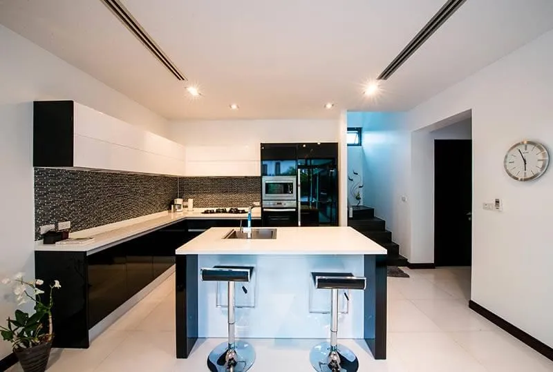 Property image - full photo 7