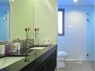 Property image - full photo 6