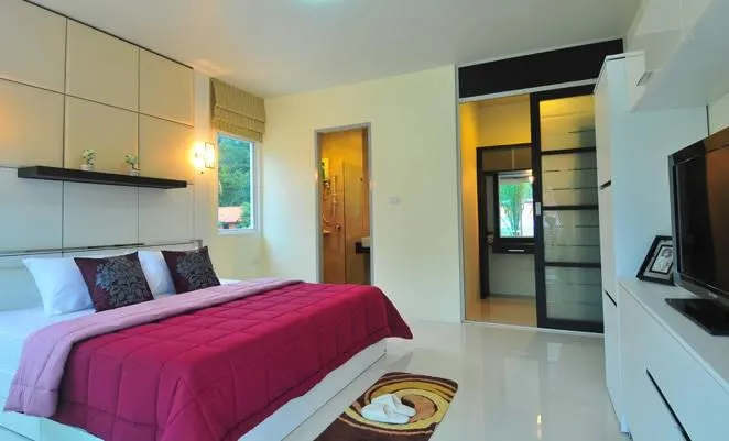 Property image - full photo 6