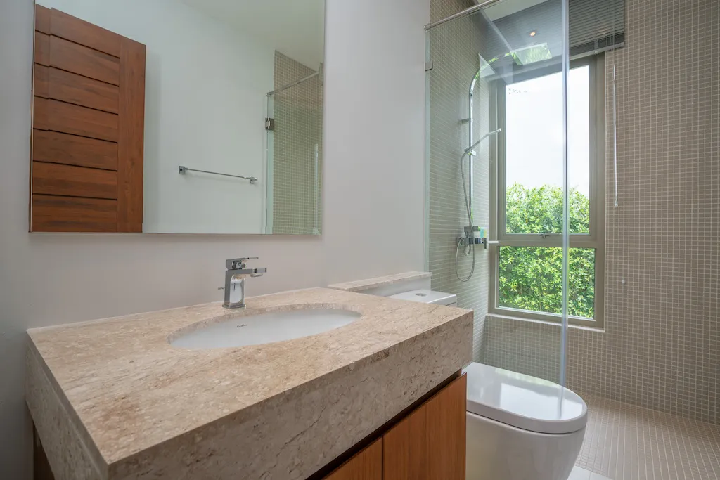 Property image - full photo 28