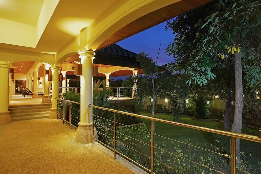 Property image - full photo 3