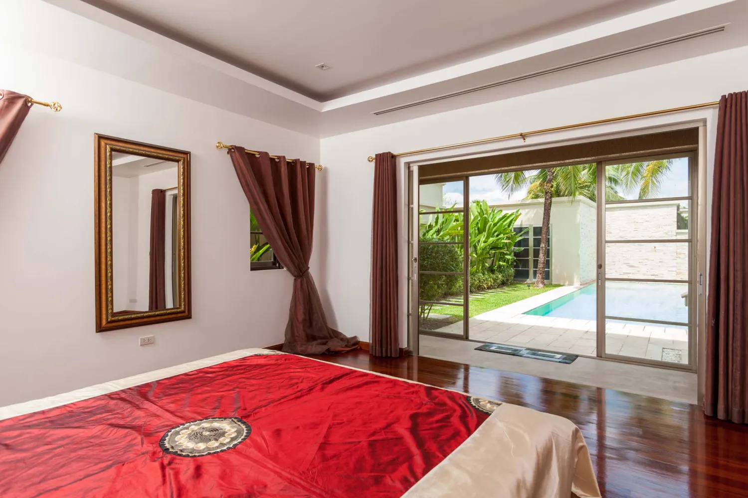 Property image - full photo 36