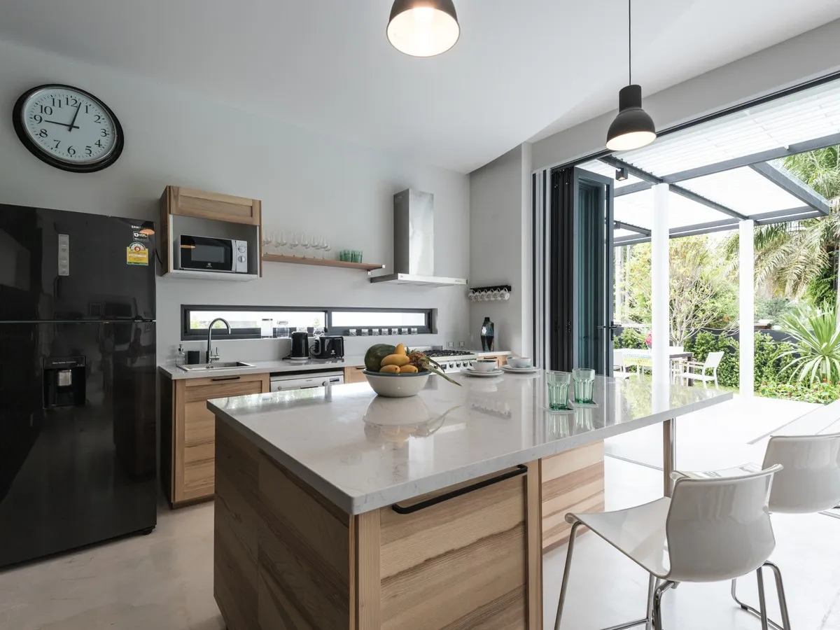 Property image - full photo 15