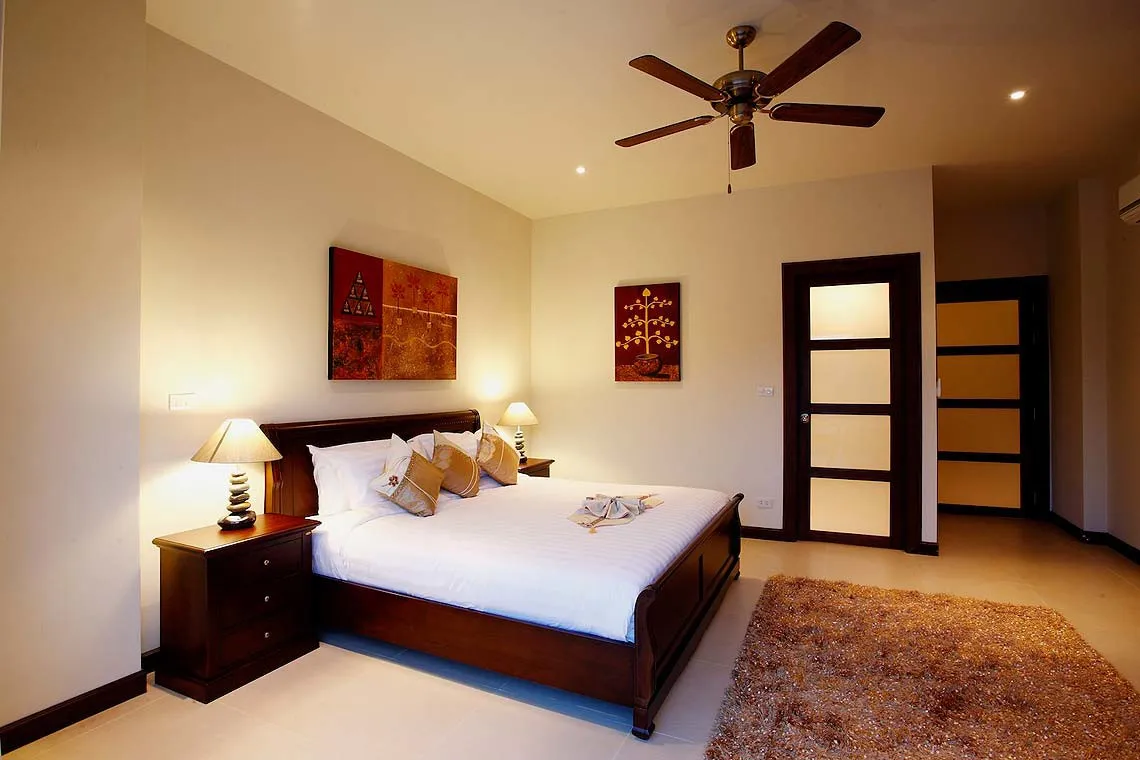 Property image - full photo 28
