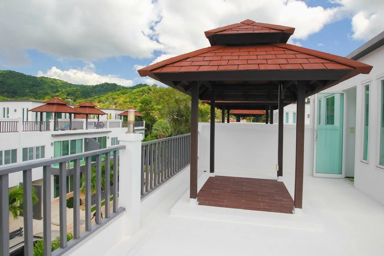 Property image - full photo 12