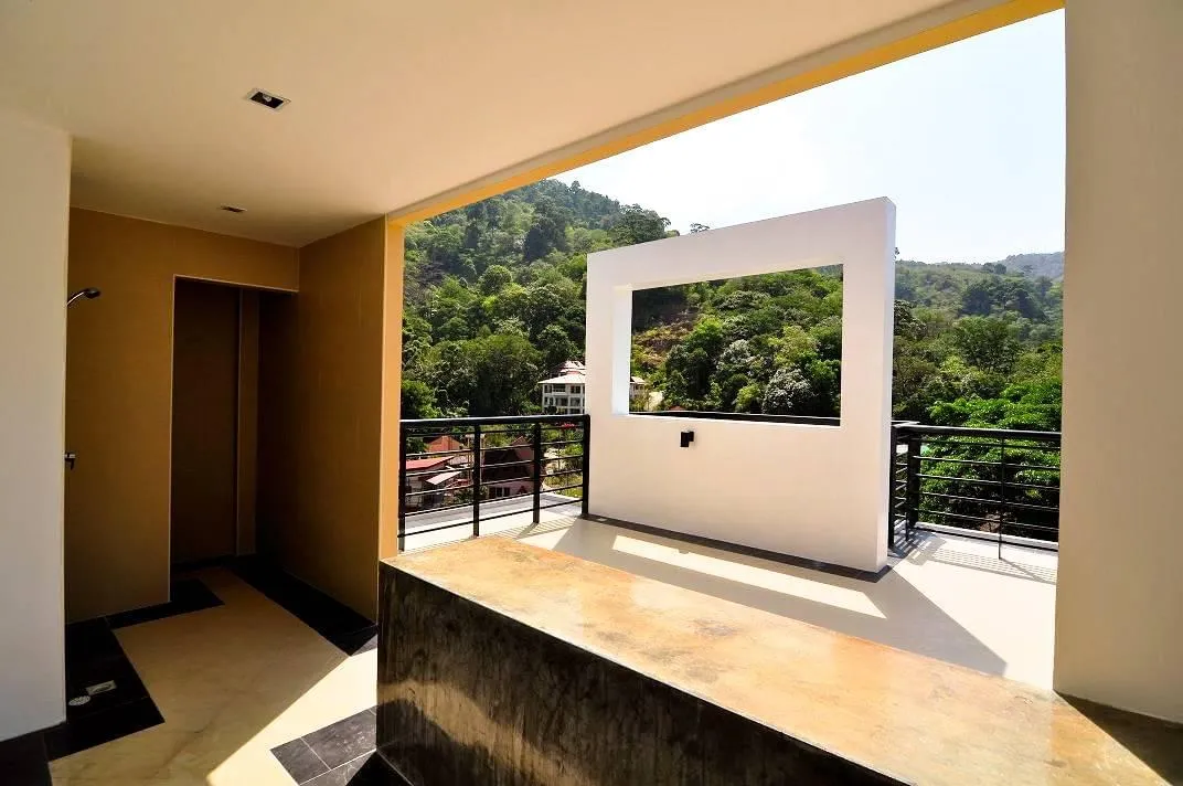 Property image - full photo 2