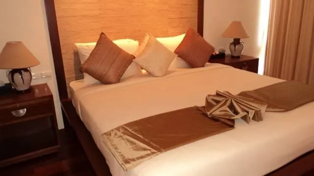 Property image - full photo 8