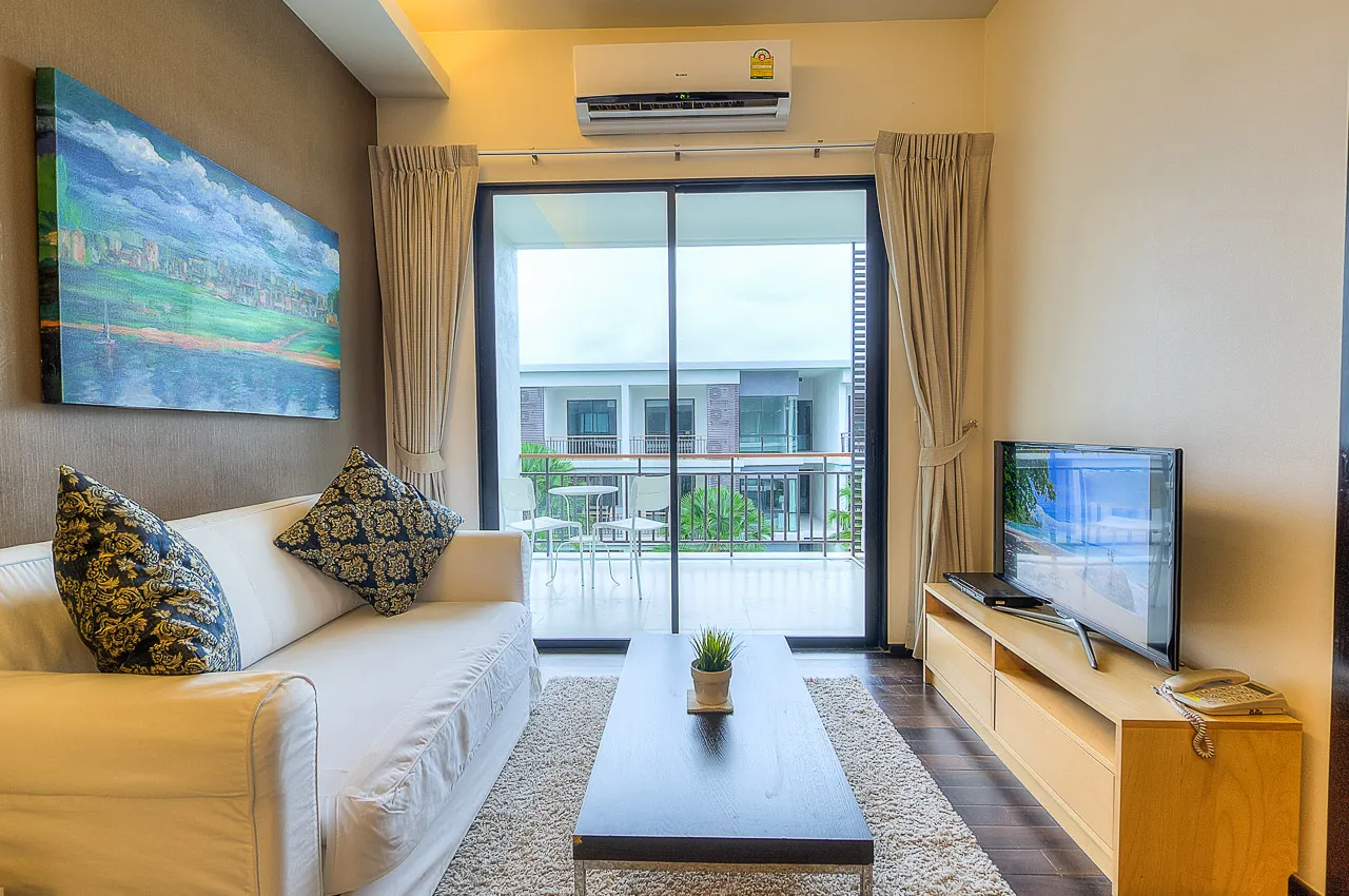 Property image - full photo 2