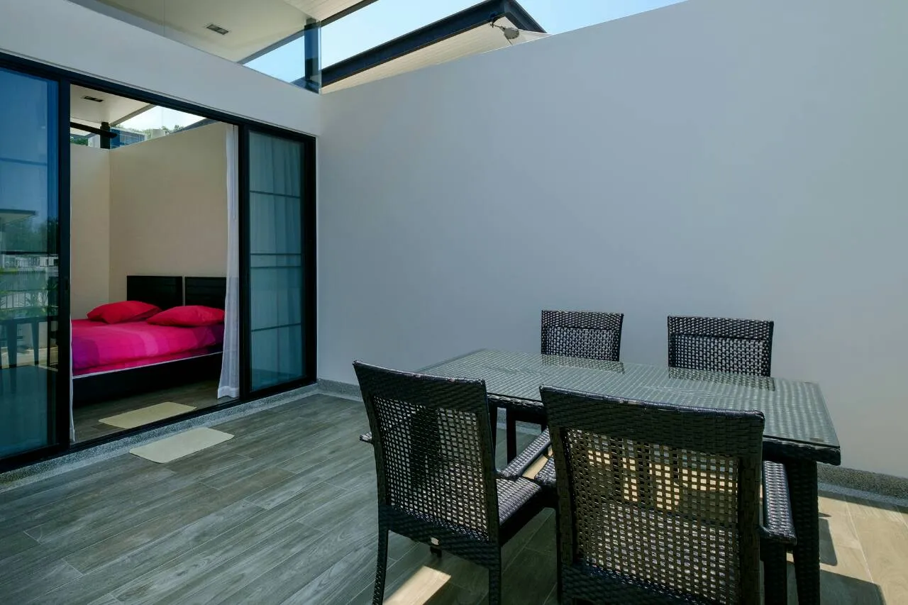 Property image - full photo 18