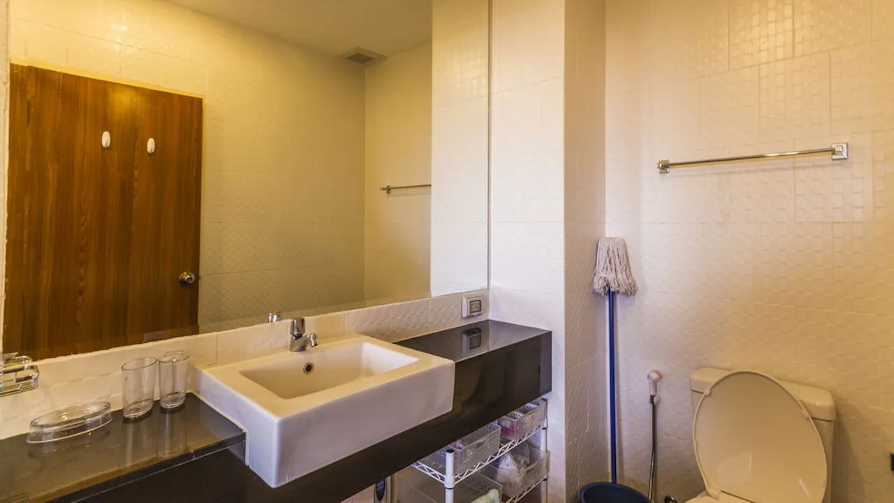 Property image - full photo 30