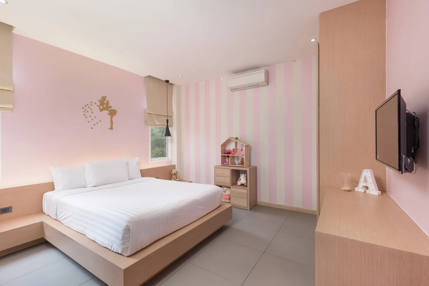 Property image - full photo 11