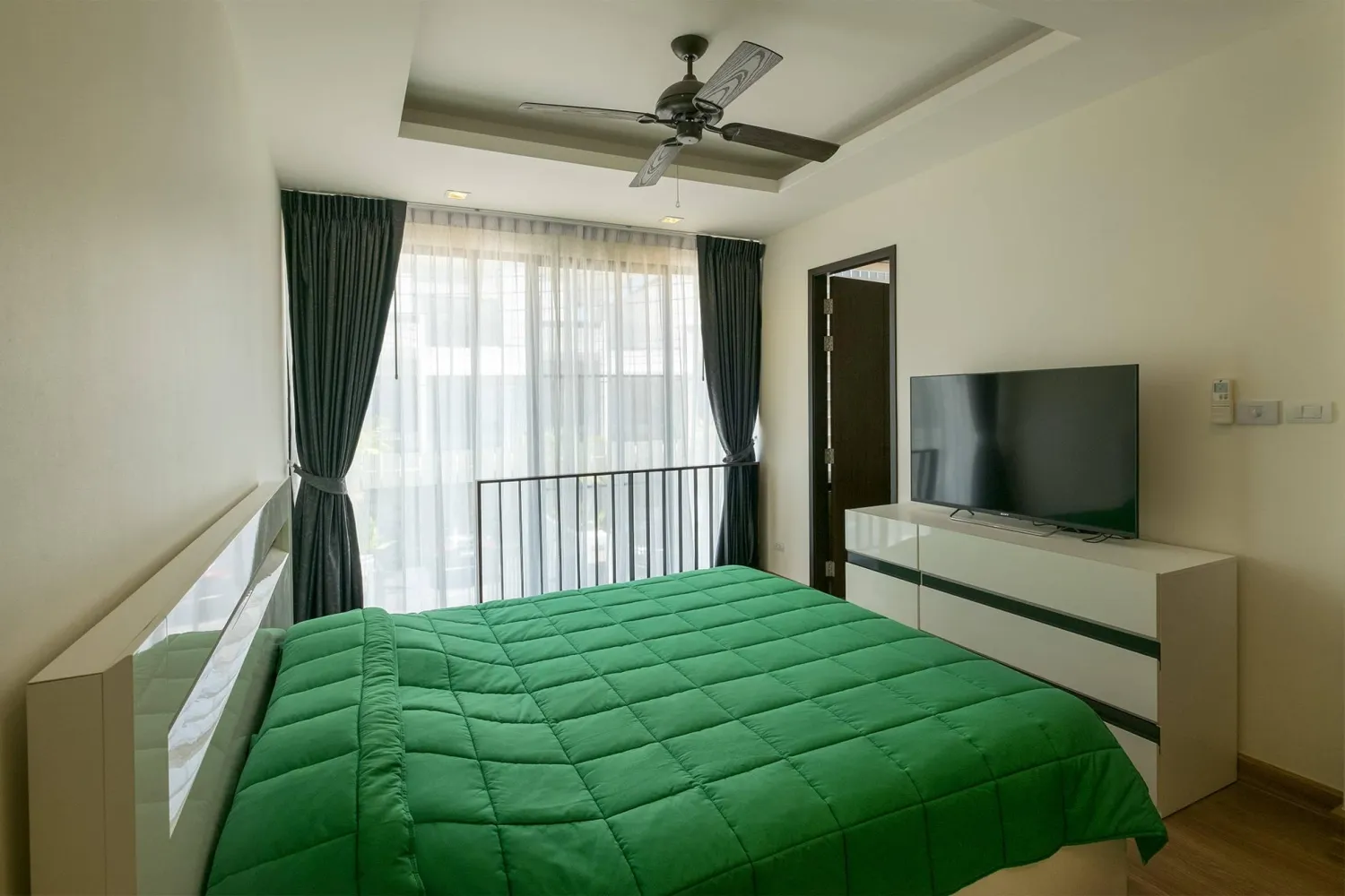 Property image - full photo 14