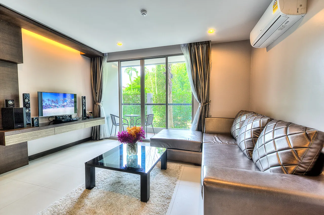 Property image - full photo 2