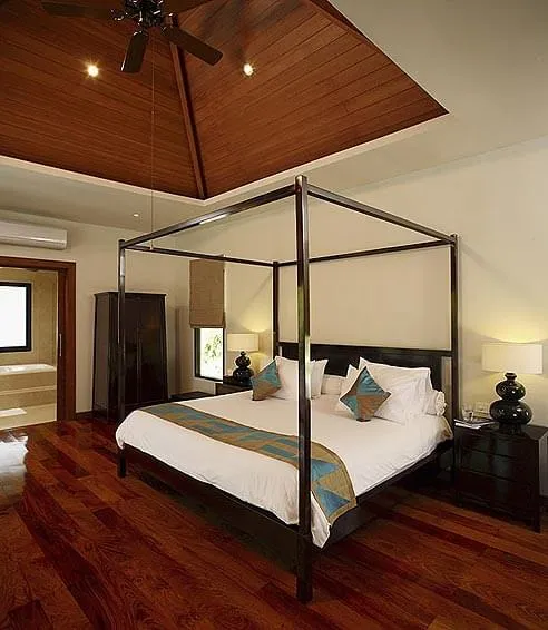 Property image - full photo 12