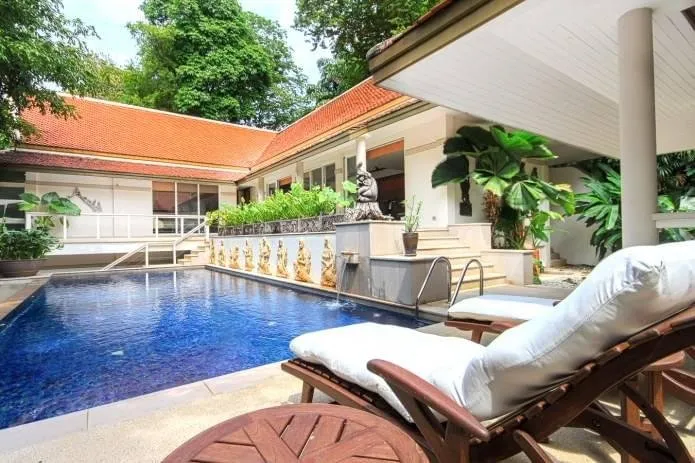 Property image - full photo 1