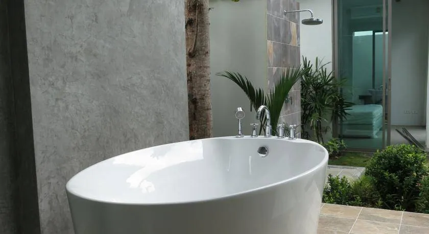 Property image - full photo 7