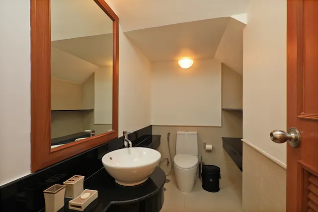 Property image - full photo 6