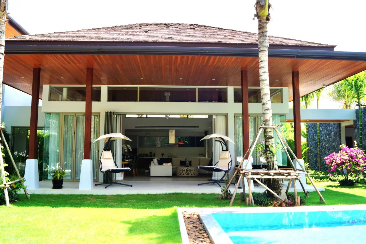 Property image - full photo 2