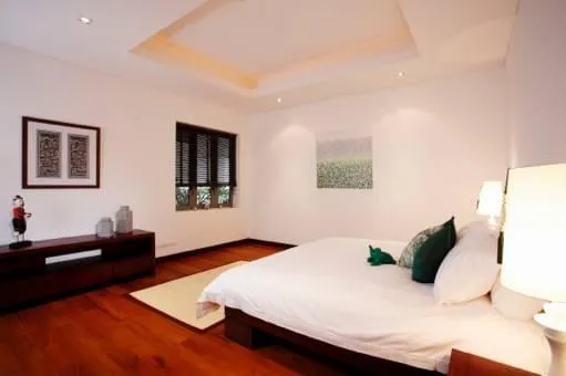 Property image - full photo 8
