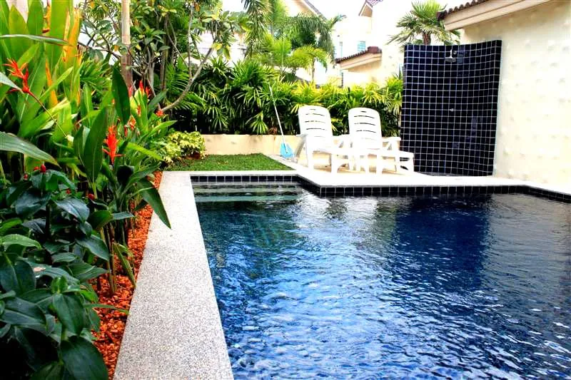 Property image - full photo 1