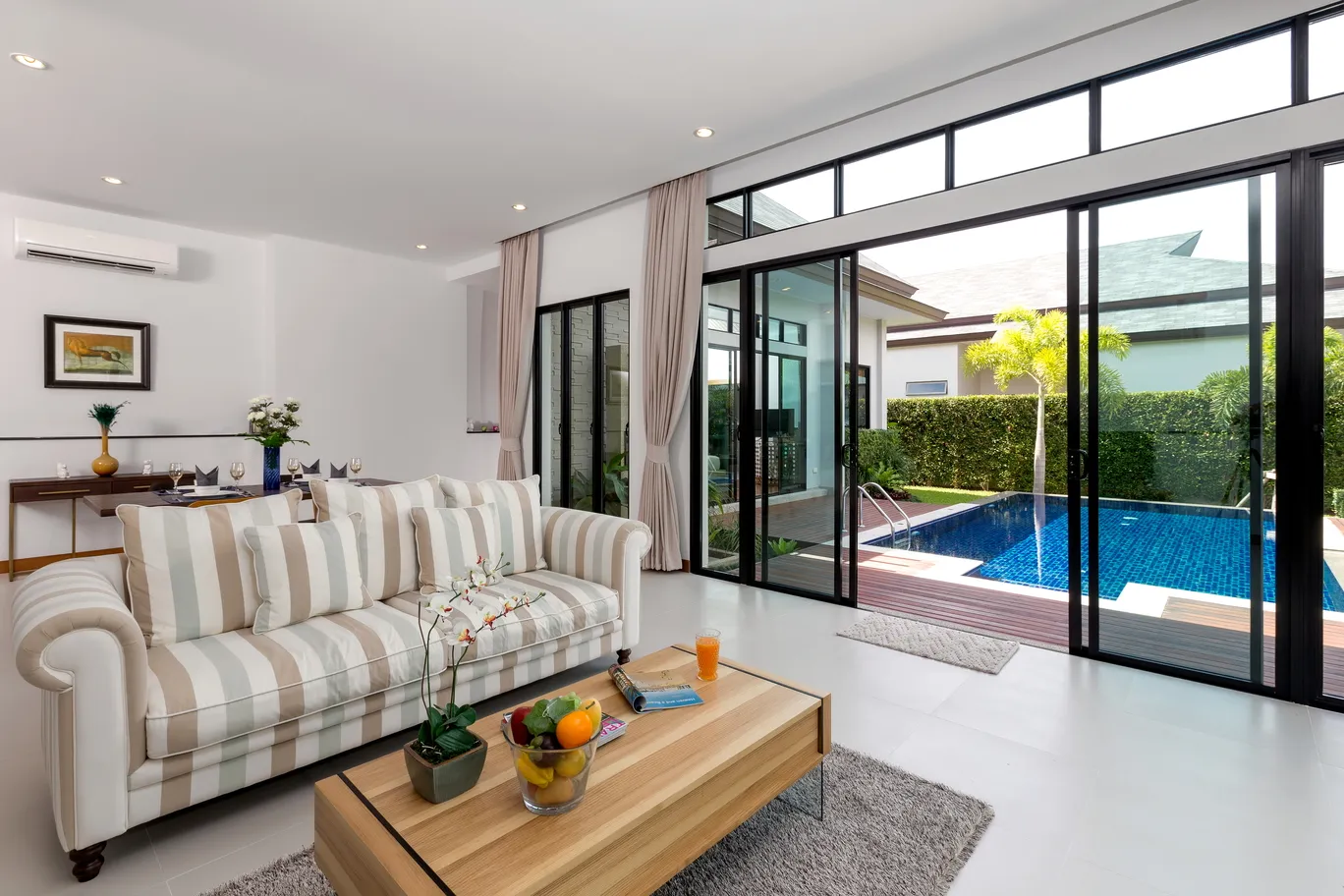 Property image - full photo 3