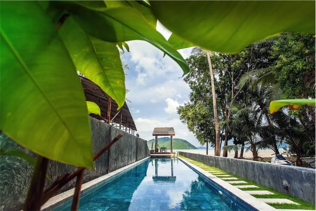 Property image - full photo 2