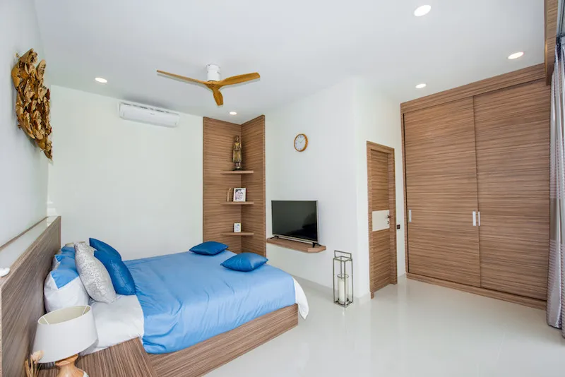 Property image - full photo 11