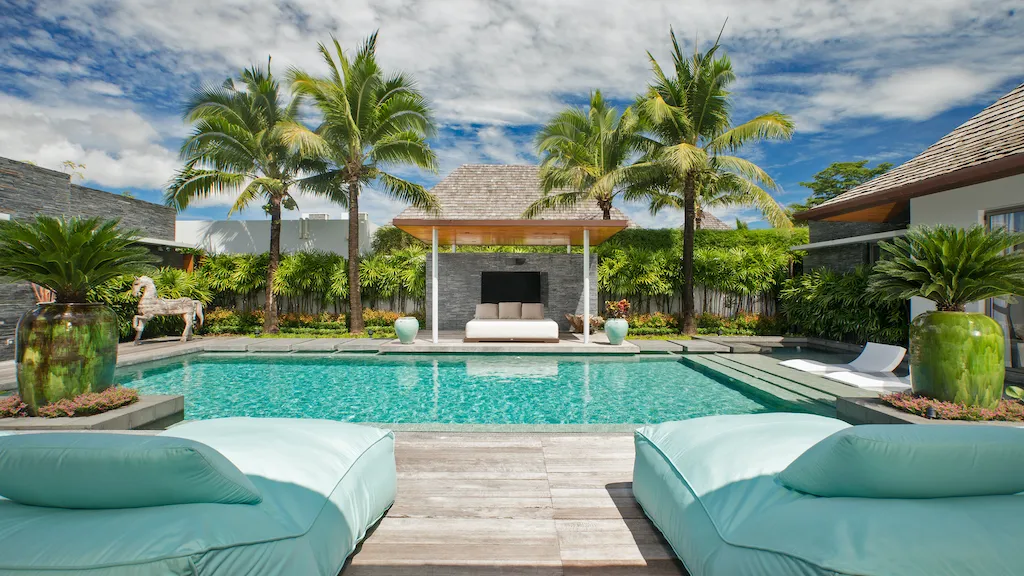 Property image - full photo 2